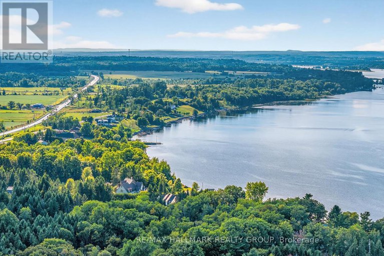 28812451/3855-old-highway-17/clarencerockland-twp/clarence-rockland/ontario/K4K1W2_45