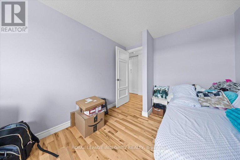 29383476/1196-priory-lane/convent-glen-north/ottawa/ontario/K1C1Z9_15