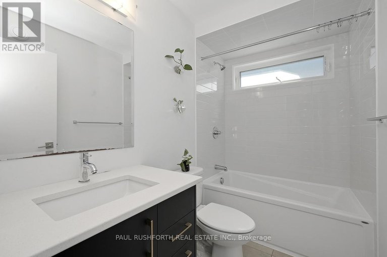 29667355/6483-renaud-road/mer-bleuebradley-estatesanderson-park/ottawa/ontario/K1W0R8_31