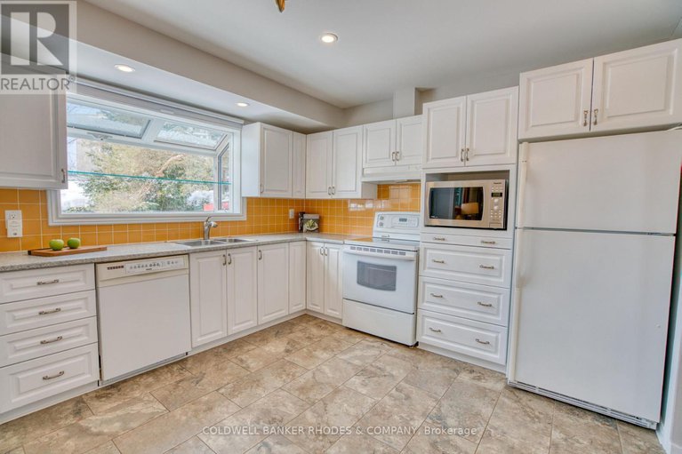 29414464/1858-sharel-drive/urbandale-acres/ottawa/ontario/K1H6W4_11