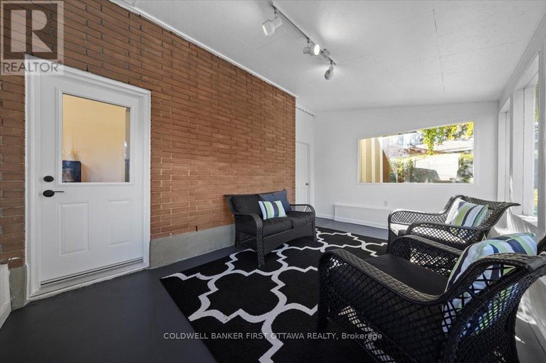 29487497/13-edgebrook-road/lynwood-village/ottawa/ontario/K2H6C2_21