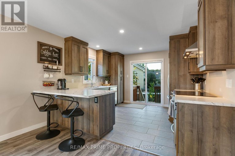 29399730/208-filion-street/embrun/russell/ontario/K0A1W0_14