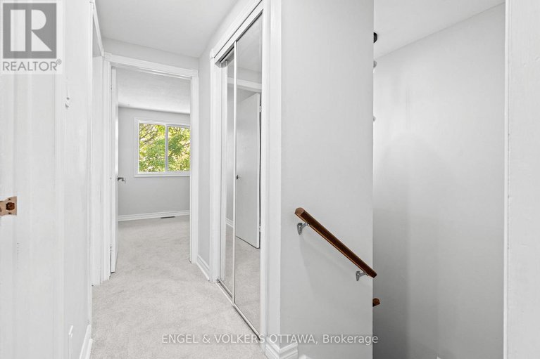 29006192/1540-mimosa-avenue/riverview-park/ottawa/ontario/K1G4C9_17