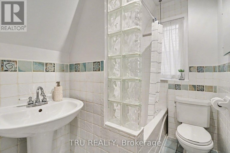 29609717/49-newton-street/glebe/ottawa/ontario/K1S2S6_18