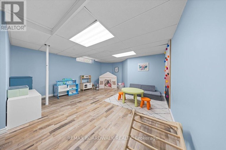 29650202/1715-teakdale-avenue/chapel-hill/ottawa/ontario/K1C6M8_40