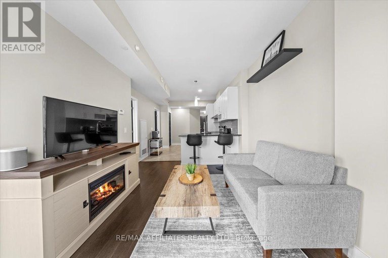 28554491/407-200-inlet-private/chatelaine-village/ottawa/ontario/K4A5H3_17