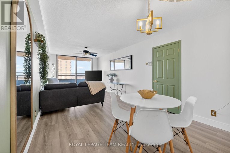 29462516/1809-515-st-laurent-boulevard-s/viscount-alexander-park/ottawa/ontario/K1K3X5_17