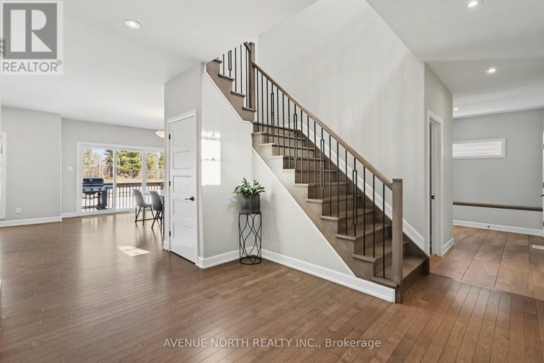 29584861/668-geneva-crescent/embrun/russell/ontario/K0A1W0_5