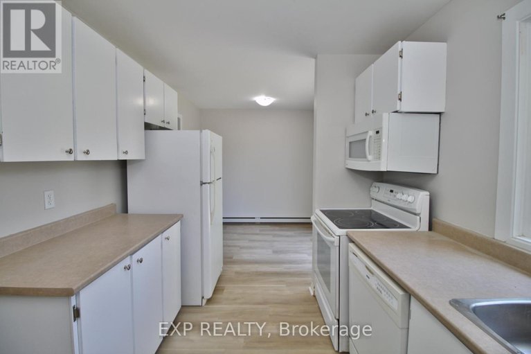 29434596/52-3691-albion-road/sawmill-creektimbermill/ottawa/ontario/K1T1P2_13