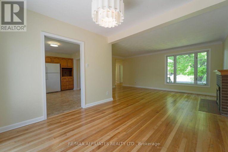 28513866/536-browning-avenue/riverview-park/ottawa/ontario/K1G0T4_14
