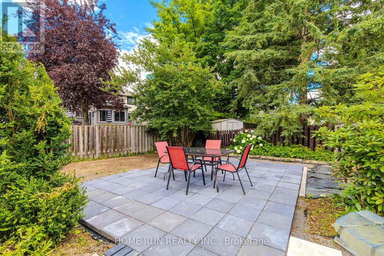 28636833/30-turret-court/glencairnhazeldean/ottawa/ontario/K2L2L1_39