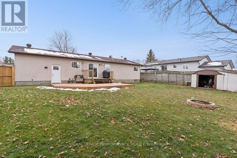 29416128/21-menard-street/embrun/russell/ontario/K0A1W1_39