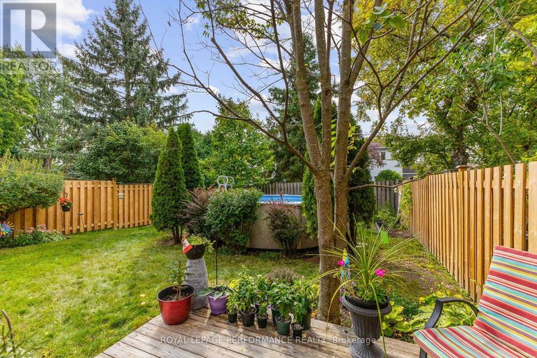 29516247/1089-st-emmanuel-terrace/convent-glen-north/ottawa/ontario/K1C2J6_40