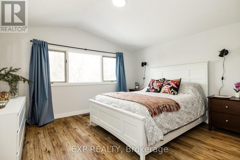 29612594/2196-plesser-street/elmvale-acresurbandale/ottawa/ontario/K1G2X3_18