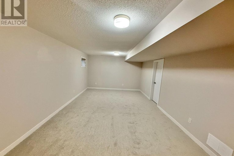 29028523/303-canadensis-lane/half-moon-bay/ottawa/ontario/K2J6X8_14