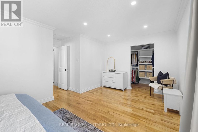 29653465/2058-wildflower-drive/queenswood-heights-south/ottawa/ontario/K1E3R3_30