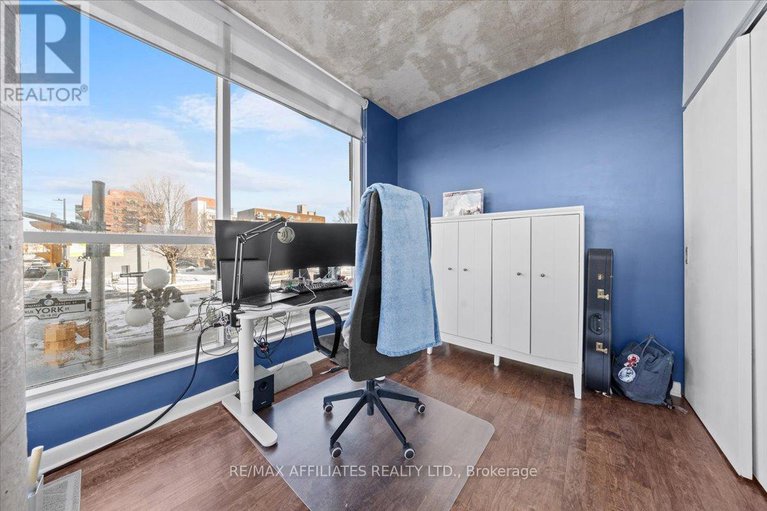 28155411/201-180-york-street/lower-townbyward-market/ottawa/ontario/K1N1J6_12