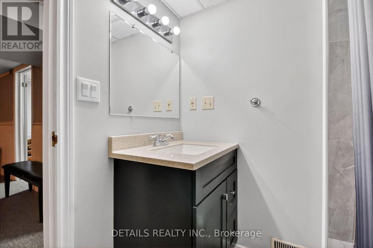 29262354/175-dunlop-crescent/village-of-russell/russell/ontario/K4R1B3_26