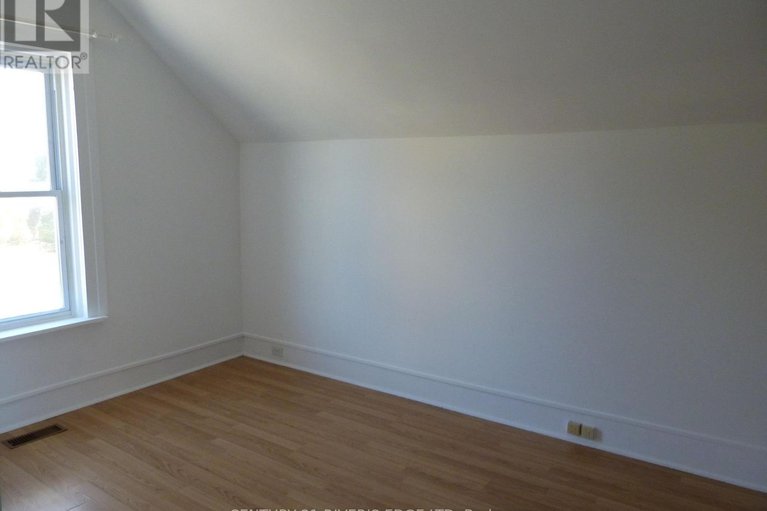 29040852/468-gladstone-street-n/winchester/north-dundas/ontario/K0C2K0_27