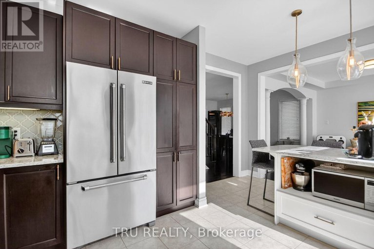 29443424/126-pinelock-street/emerald-meadowstrailwest/ottawa/ontario/K2M0L5_18