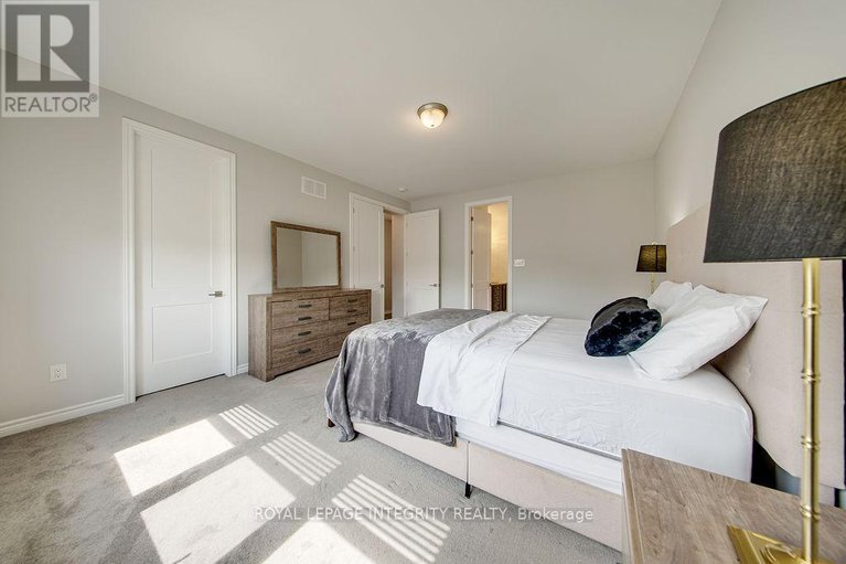 28613041/405-aphelion-crescent/half-moon-bay/ottawa/ontario/K2J6N6_32