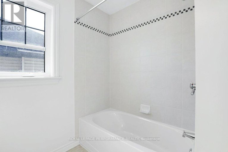 29648460/203-bradwell-way/blossom-parkkemp-parkfindlay-creek/ottawa/ontario/K1T4J4_28