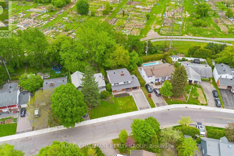 28573949/2103-delmar-drive/playfair-park/ottawa/ontario/K1H5P6_39