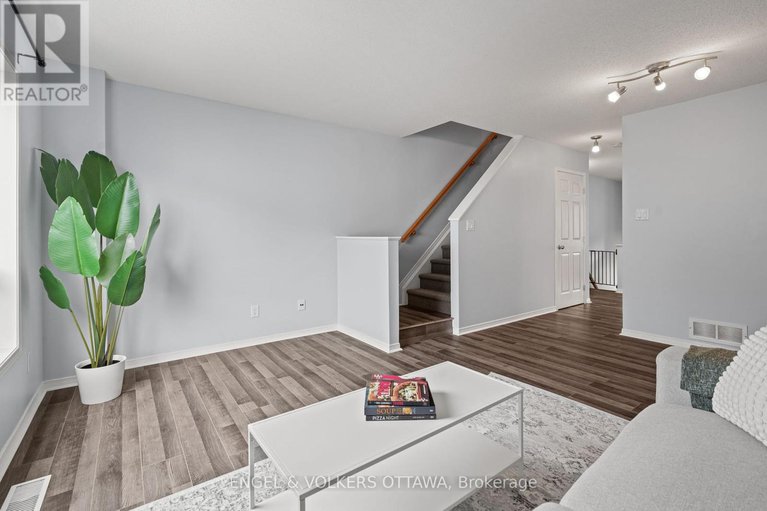 28991870/142-wharhol-private/westcliffe-estates/ottawa/ontario/K2H1G5_14
