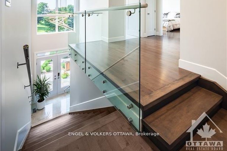 29372258/615-island-park-crescent/ottawa-west/ottawa/ontario/K1Y3P4_18