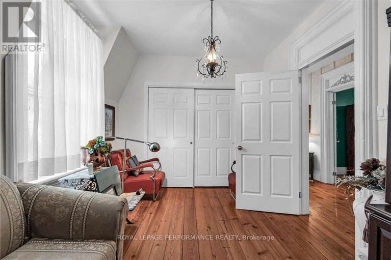 27561750/11-oak-street/lancaster/south-glengarry/ontario/K0C1N0_17