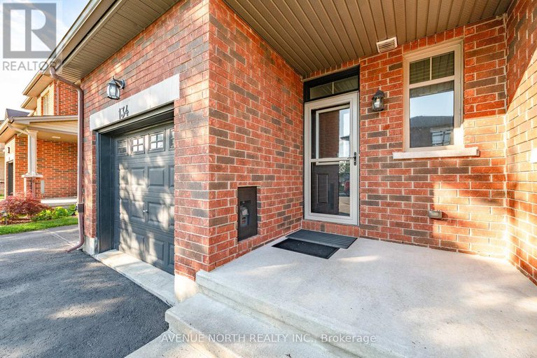 28526743/134-fairweather-street/leitrim/ottawa/ontario/K1T0L1_2