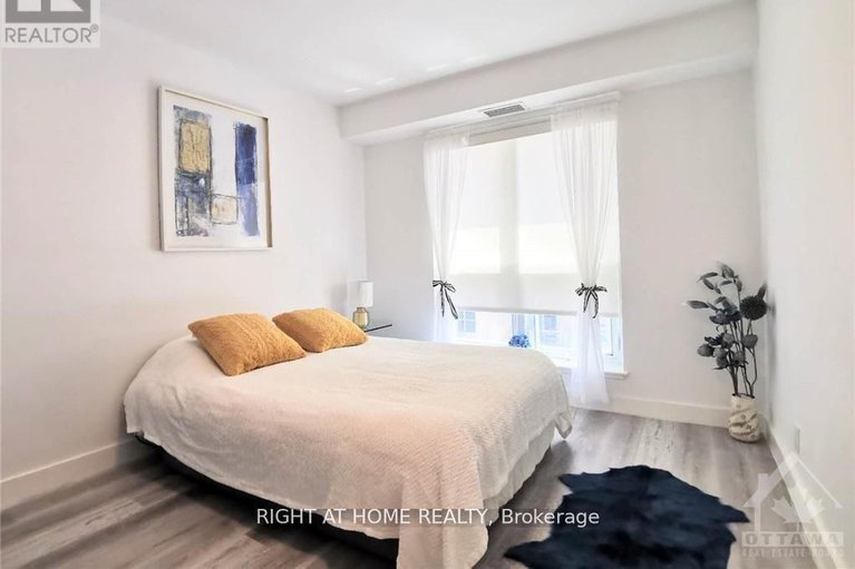 28785158/709-242-rideau-street/sandy-hill/ottawa/ontario/K1N0B7_11