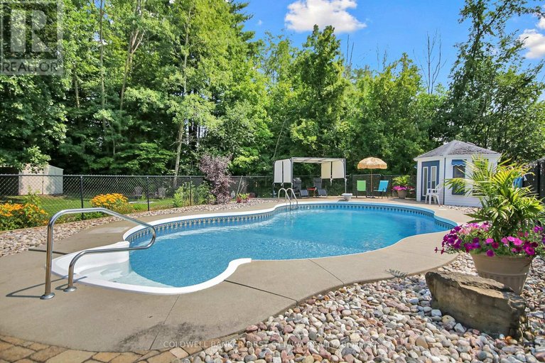 29480327/2960-ernside-crescent/cumberland-estates/ottawa/ontario/K4C1B6_38