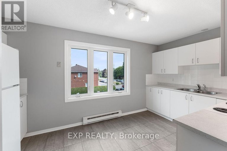 28765564/202-299-castor-street/village-of-russell/russell/ontario/K4R1E9_14