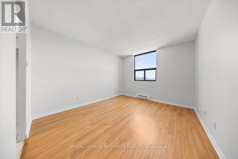 29336401/703-1190-richmond-road/woodroffe/ottawa/ontario/K2B8J3_17