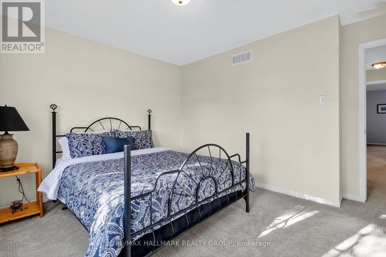 28971338/131-harbour-view-street/strandherd/ottawa/ontario/K2G6Z8_27