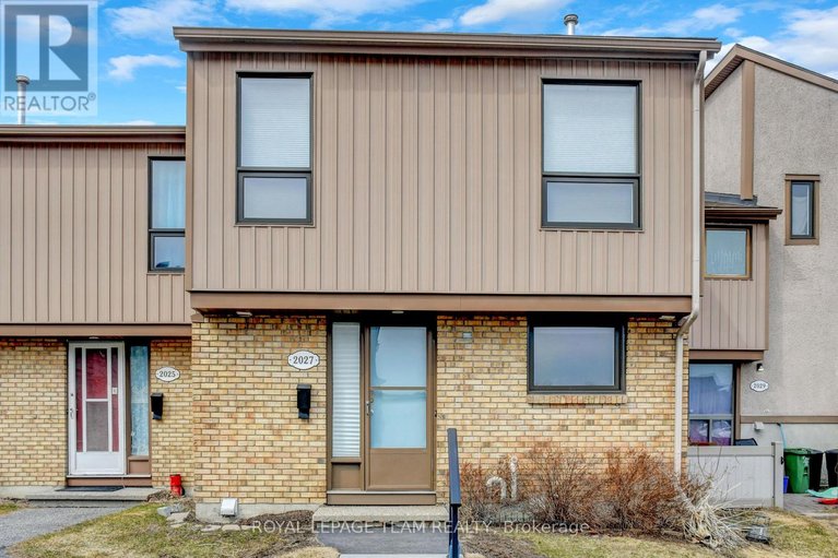 29537105/35-2027-stonehenge-crescent/pineview/ottawa/ontario/K1B4N7_1