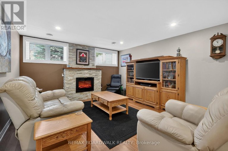 29627313/241-denali-way/stittsville-north/ottawa/ontario/K2S0N1_34