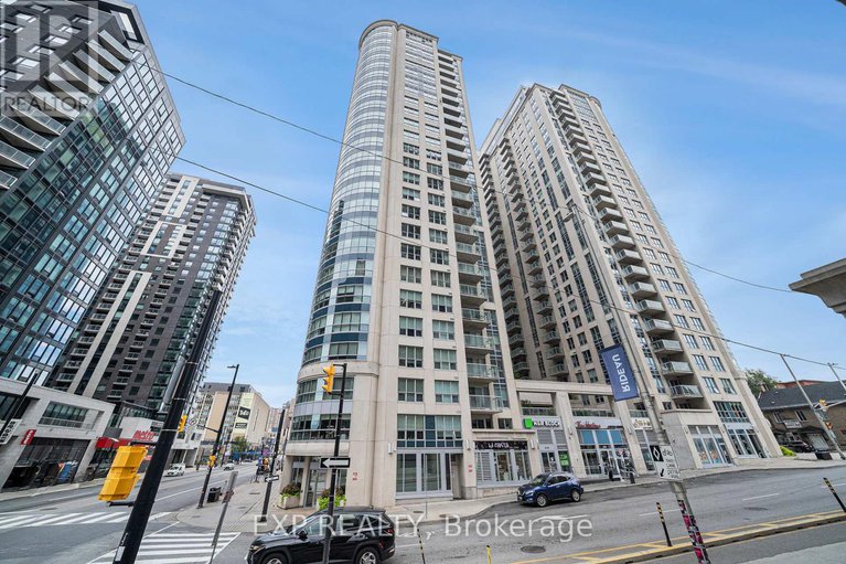 2509 - 242 Rideau Street