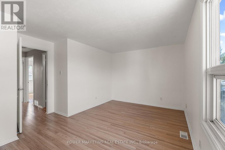 28515653/1280-bethamy-lane/beacon-hill-south/ottawa/ontario/K1J8P3_24