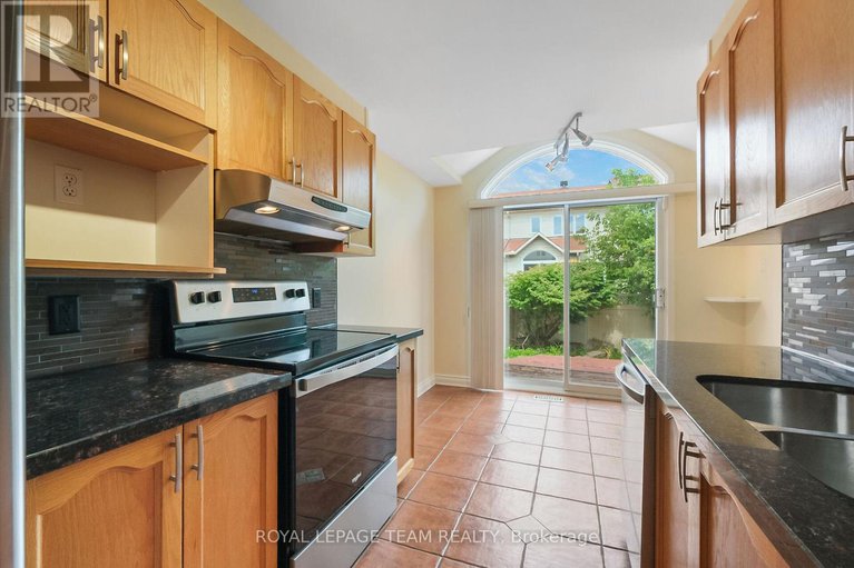 29089412/6201-arbourwood-drive/chapel-hill/ottawa/ontario/K1C7L6_11