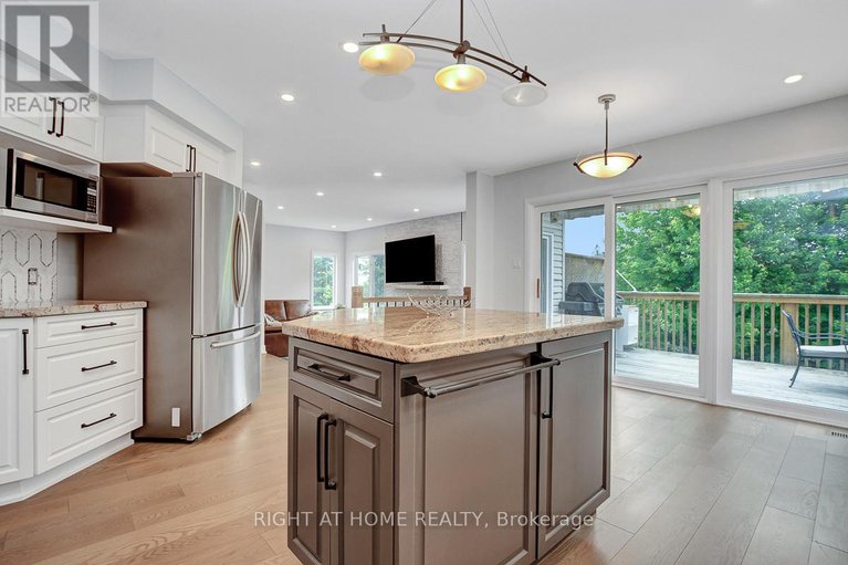 28499567/498-landswood-way/stittsville-south/ottawa/ontario/K2S0A5_19