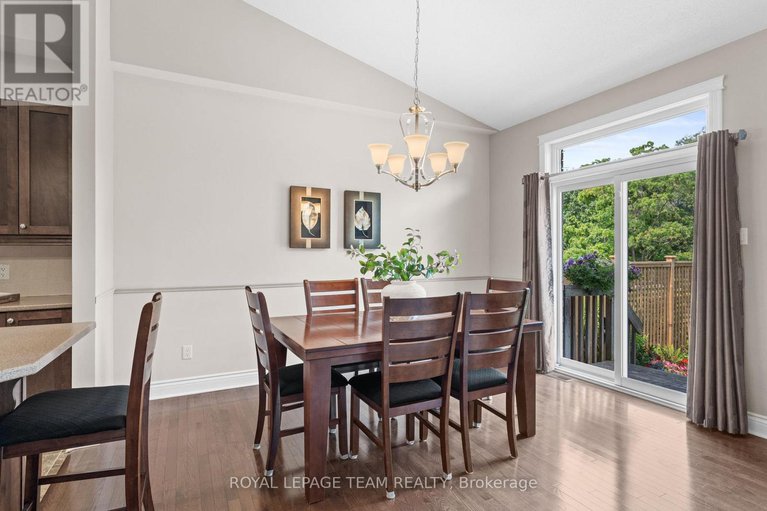 28746377/920-burwash-landing-bay/morgans-grantsouth-march/ottawa/ontario/K2W0C8_15