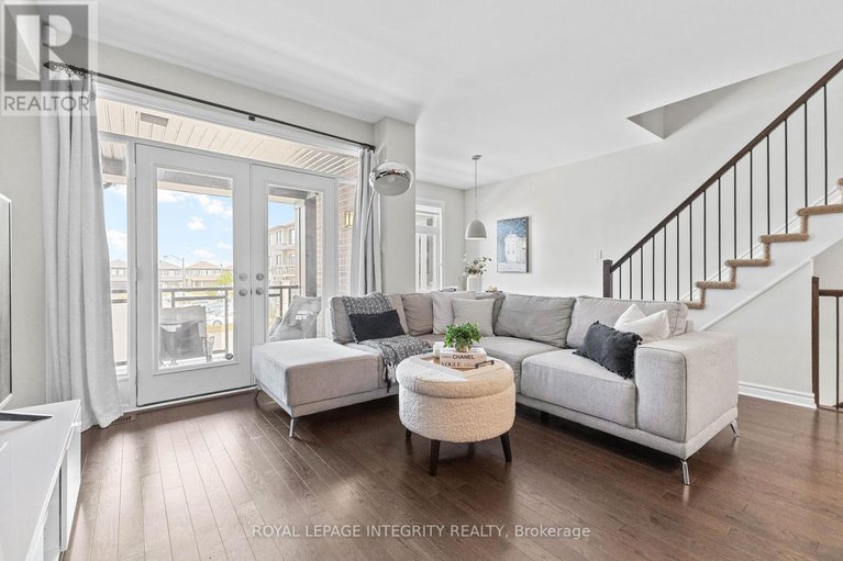 28756999/611-compass-street/mer-bleuebradley-estatesanderson-park/ottawa/ontario/K1W0J8_10
