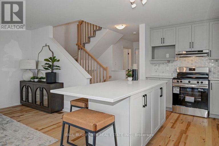 29652357/265-peacock-drive/village-of-russell/russell/ontario/K4R0A1_13