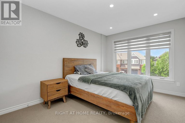 28656845/674-putney-crescent/stittsville-south/ottawa/ontario/K2S2N7_15