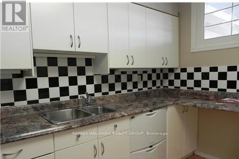28431670/2508-1500-riverside-drive/riverview-park/ottawa/ontario/K1G4J4_6