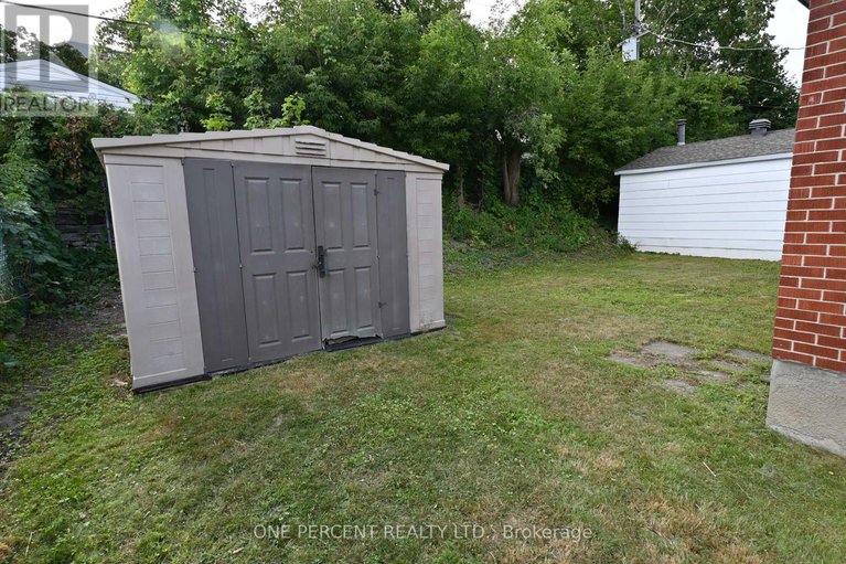 28759293/944-eve-street/overbrookcastle-heights/ottawa/ontario/K1K3R4_3