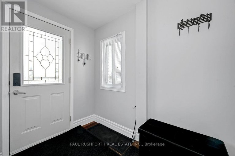 29437881/1401-mcmahon-avenue/emerald-woodssawmill-creek/ottawa/ontario/K1T1C2_3