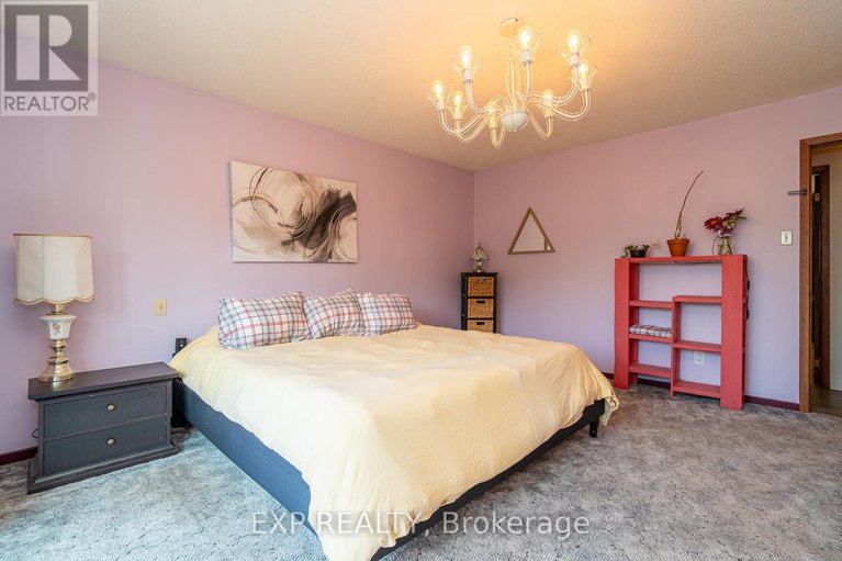 28757377/1437-usborne-street/mcnabbraeside-twps/mcnabbraeside/ontario/K0A1G0_23